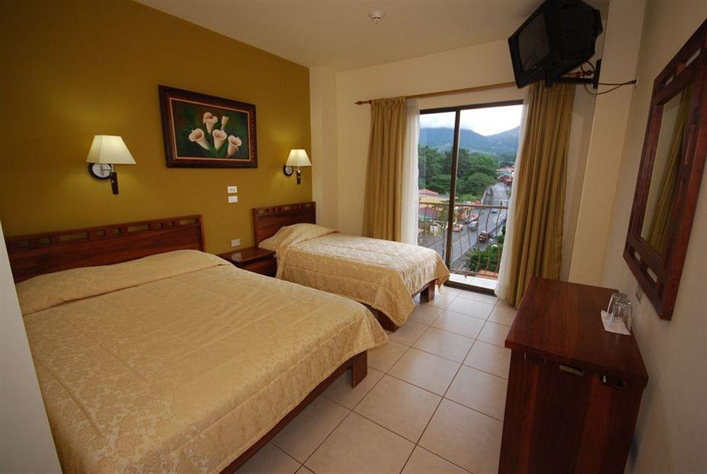 Hotel La Fortuna Buitenkant foto