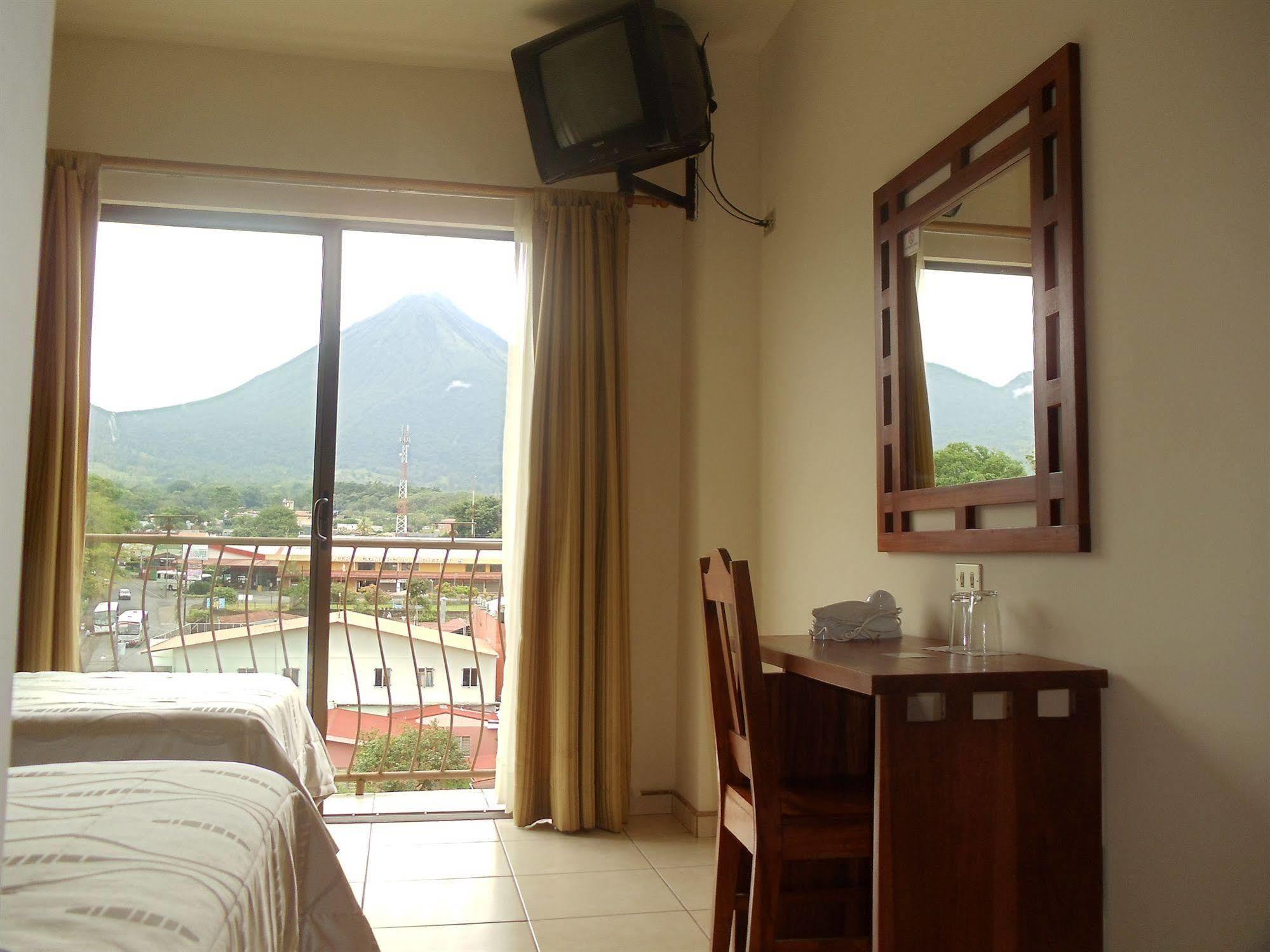 Hotel La Fortuna Buitenkant foto