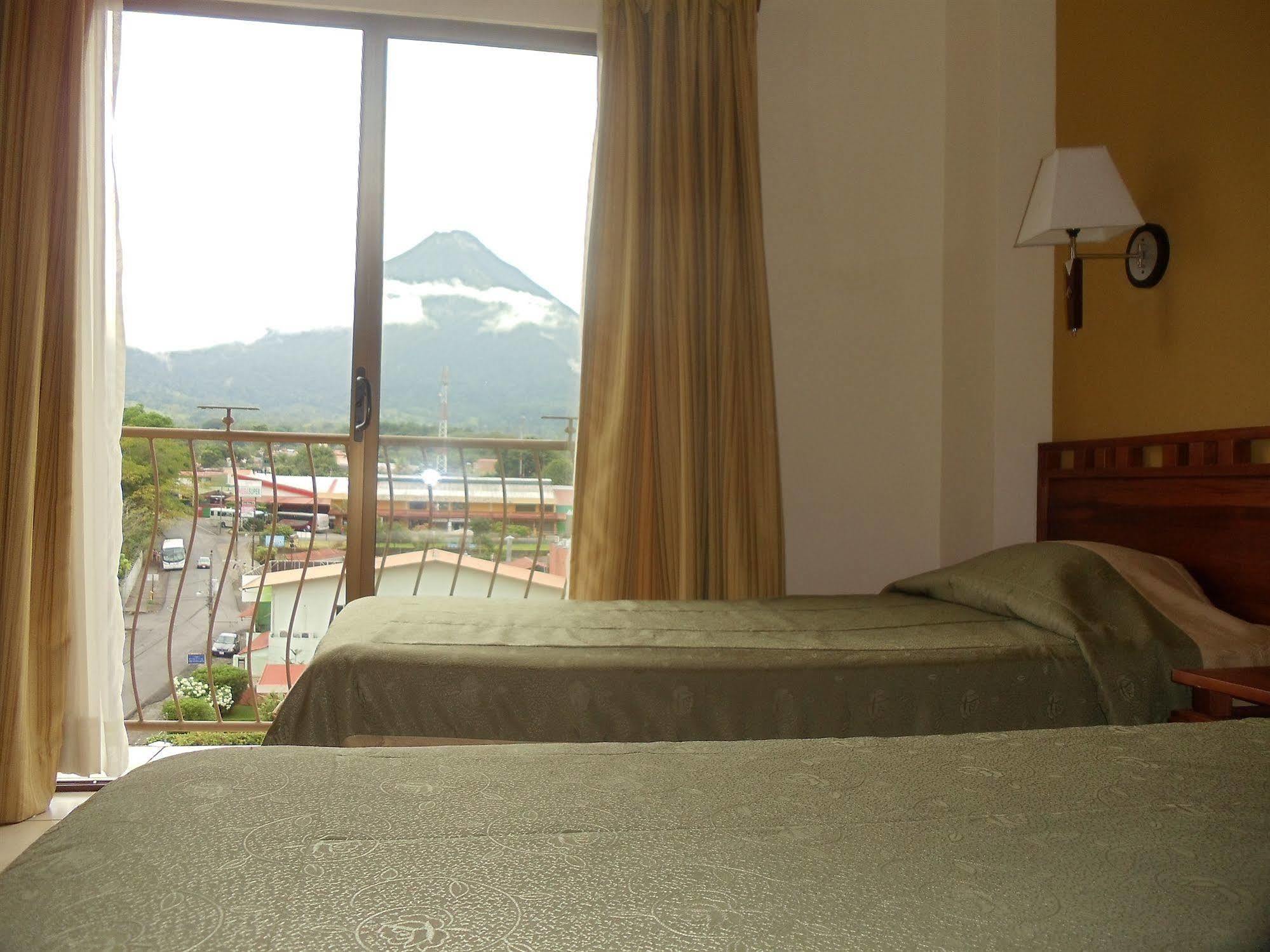 Hotel La Fortuna Buitenkant foto