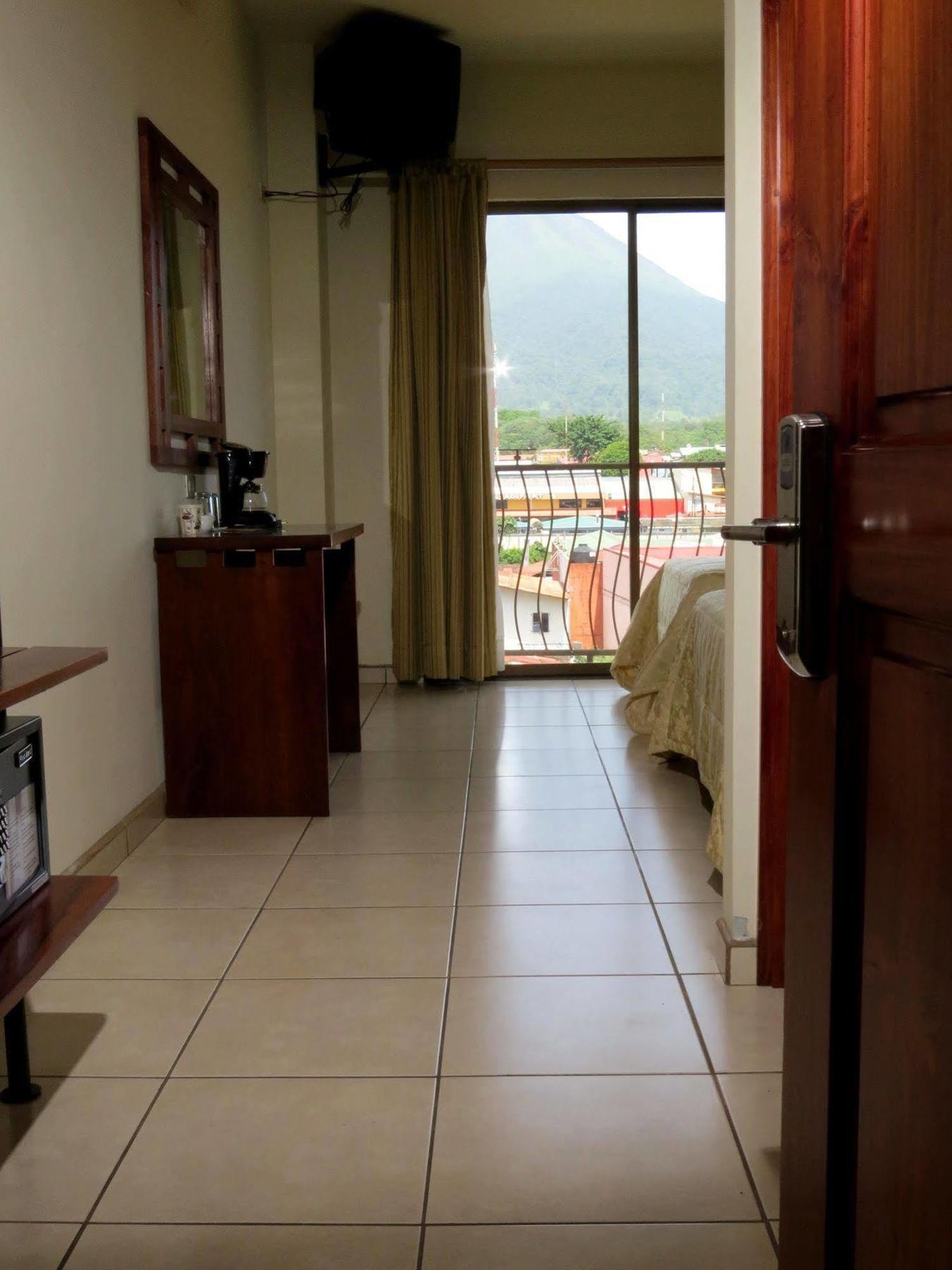 Hotel La Fortuna Buitenkant foto