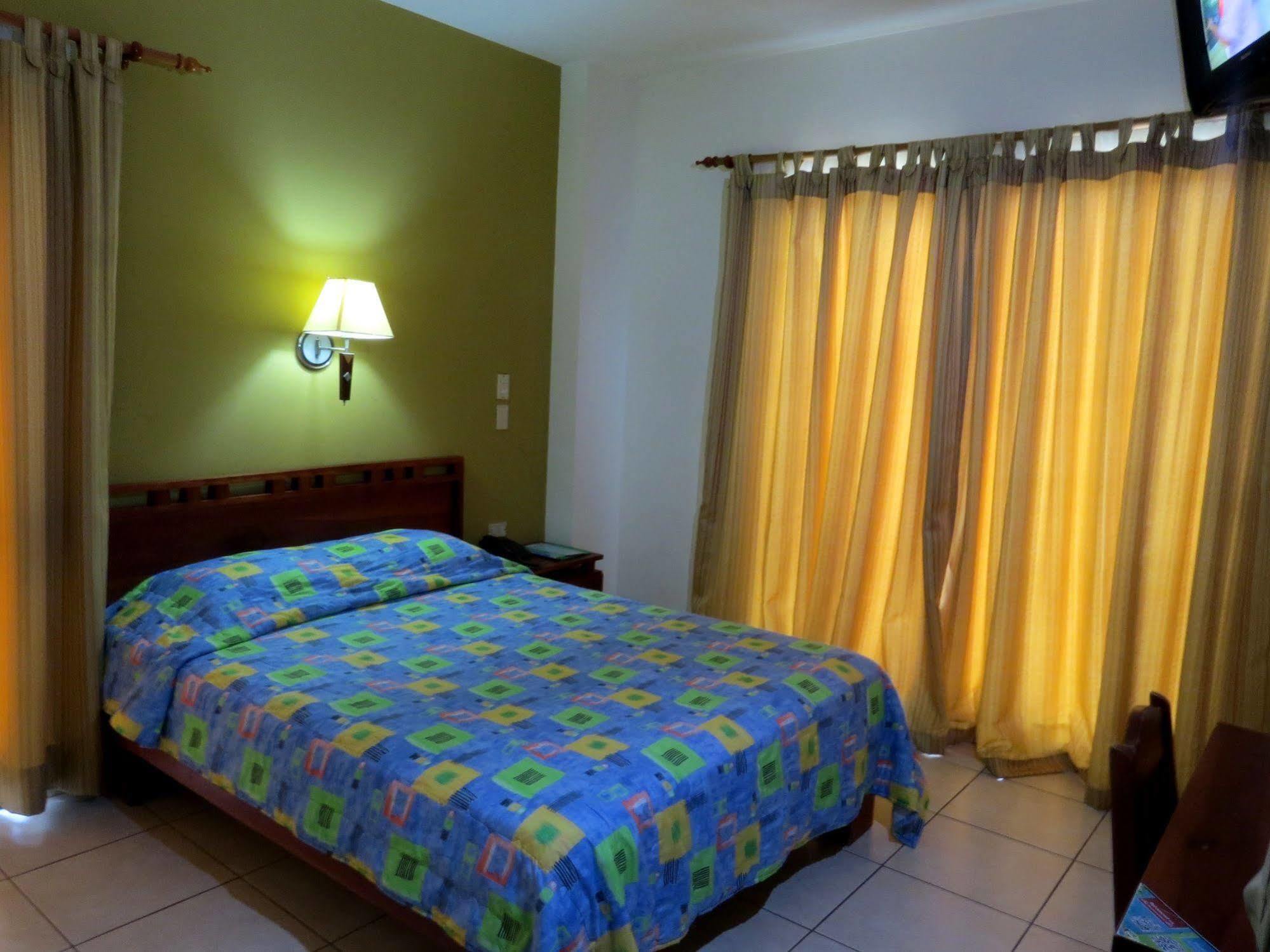 Hotel La Fortuna Buitenkant foto
